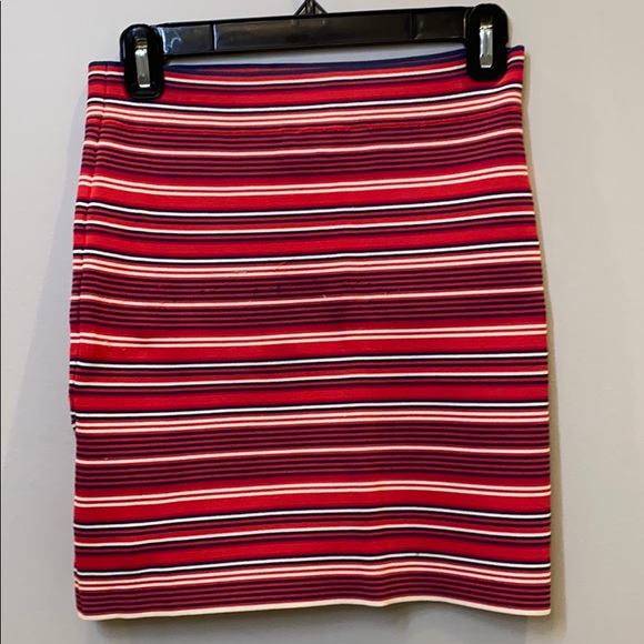 BCBG MAXAZRIA pencil bodycon front wrap mini skirt - Picture 4 of 7